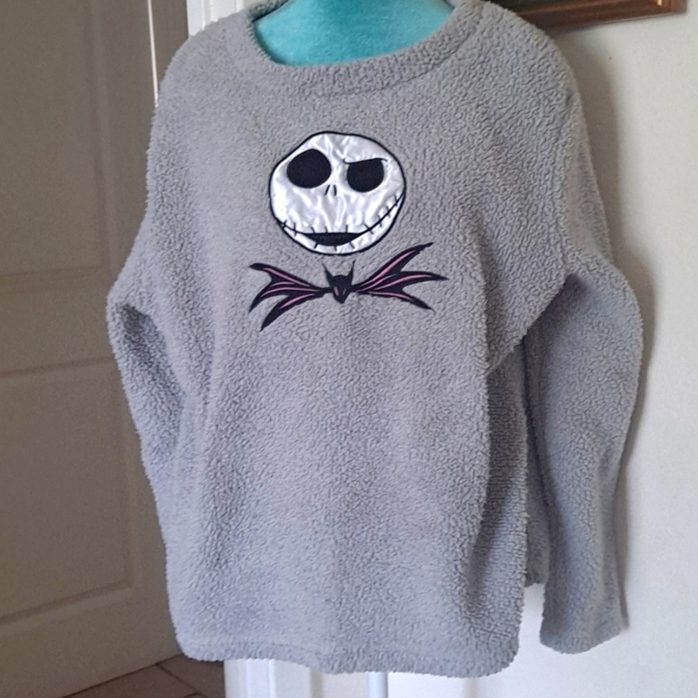 Tim Burtons sleepwear sweater size L
